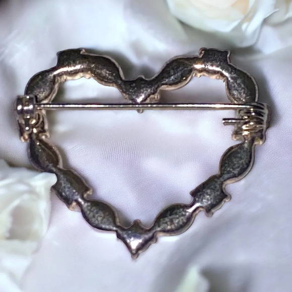 Vintage Rhinestone Heart Silver Tone Brooch - Picture 2 of 3